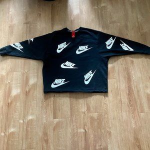 Nike NSW Allover Swoosh Print Sweatshirt in L